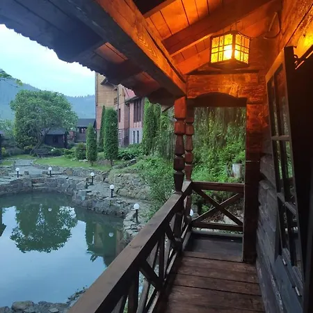 Smerekova Hata * Slavske